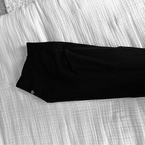 Lululemon size 6 align high rise pant with pockets 28”. Great condition